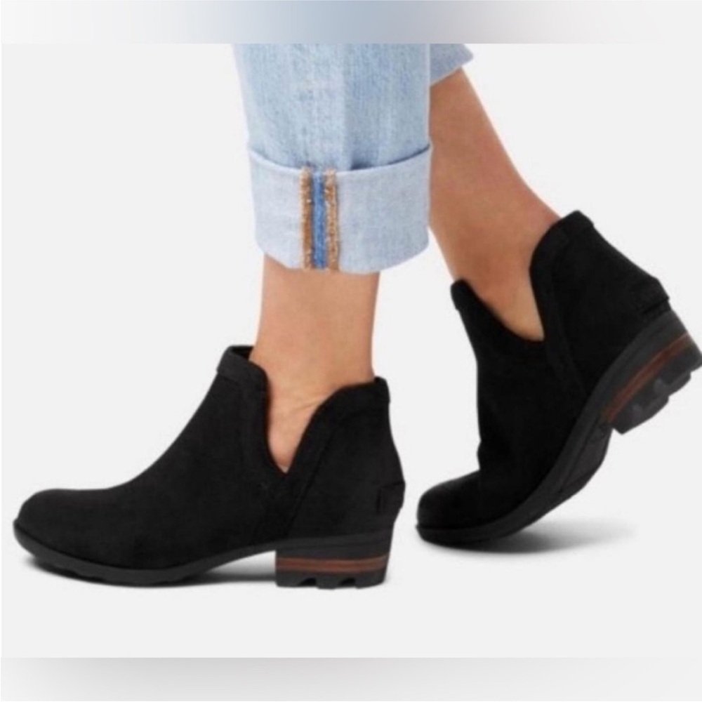 Sorel Lola Cutout Suede Black Bootie 9